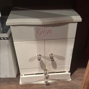 Pottery Barn White Jewelry Organizer